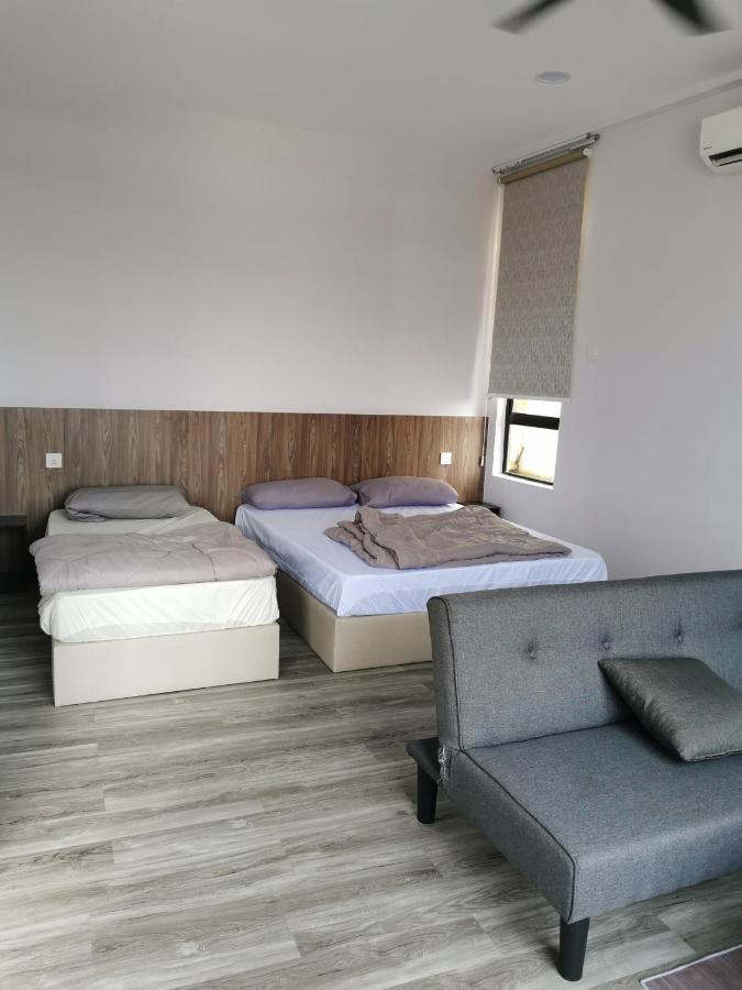 Mersingfirstfloor丰盛港二楼民宿 Buitenkant foto