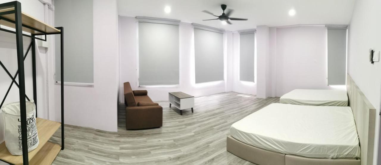 Mersingfirstfloor丰盛港二楼民宿 Buitenkant foto