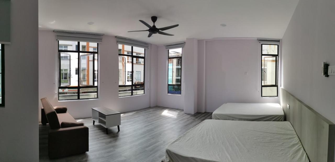 Mersingfirstfloor丰盛港二楼民宿 Buitenkant foto