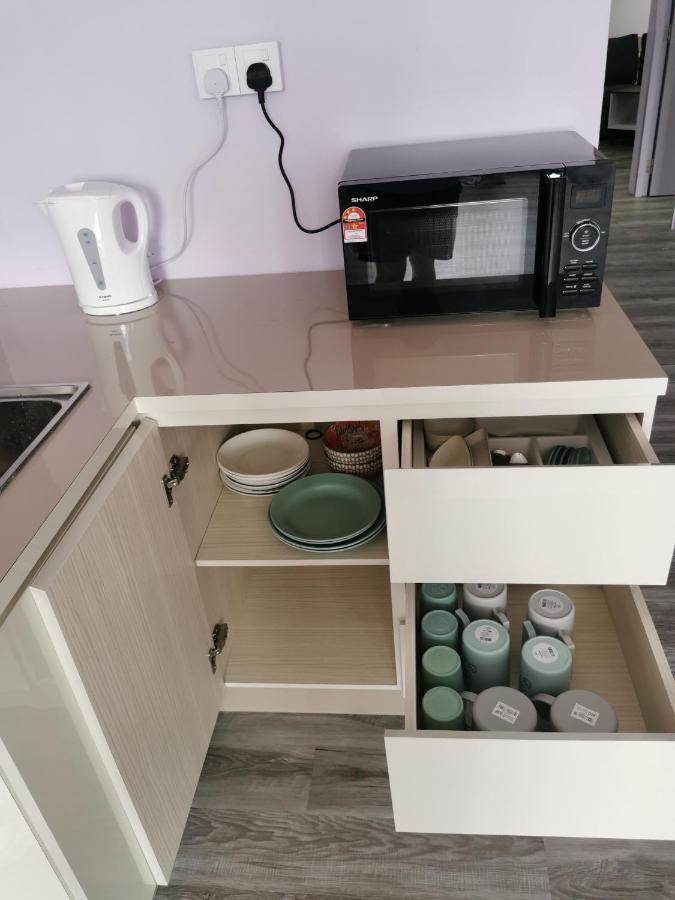 Mersingfirstfloor丰盛港二楼民宿 Buitenkant foto