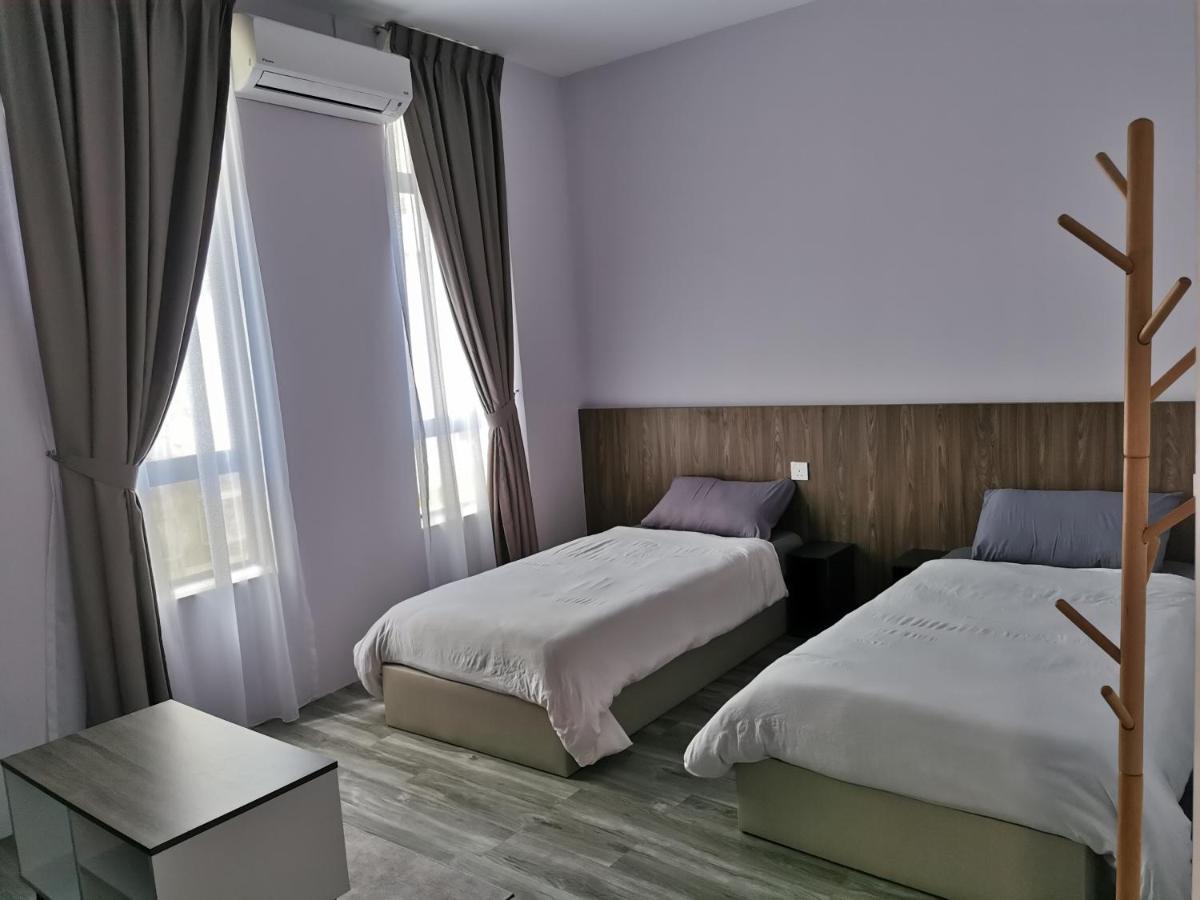 Mersingfirstfloor丰盛港二楼民宿 Buitenkant foto