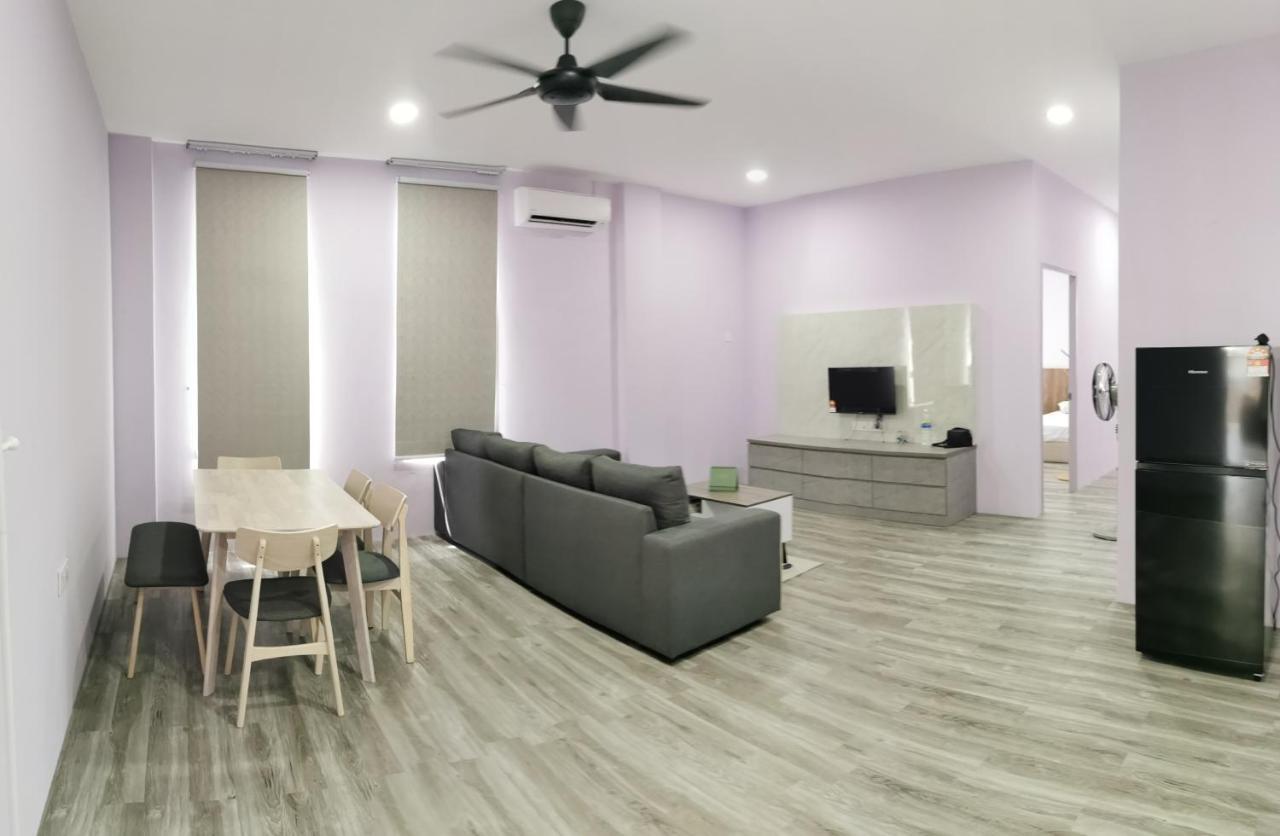 Mersingfirstfloor丰盛港二楼民宿 Buitenkant foto